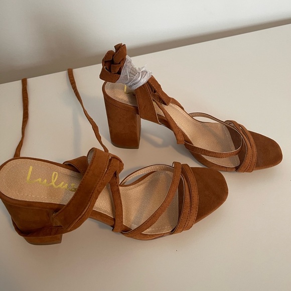 Lulu’s Ashton Suede Cognac Heels - Picture 3 of 6